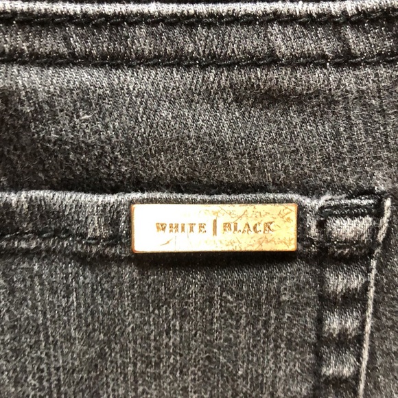 Black Denim Jeans White House Black Market waist 30-32 Short Length - Picture 8 of 15